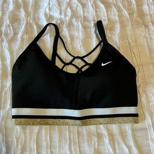 NIKE Women’s Slam Dunk Indy Sports Bra